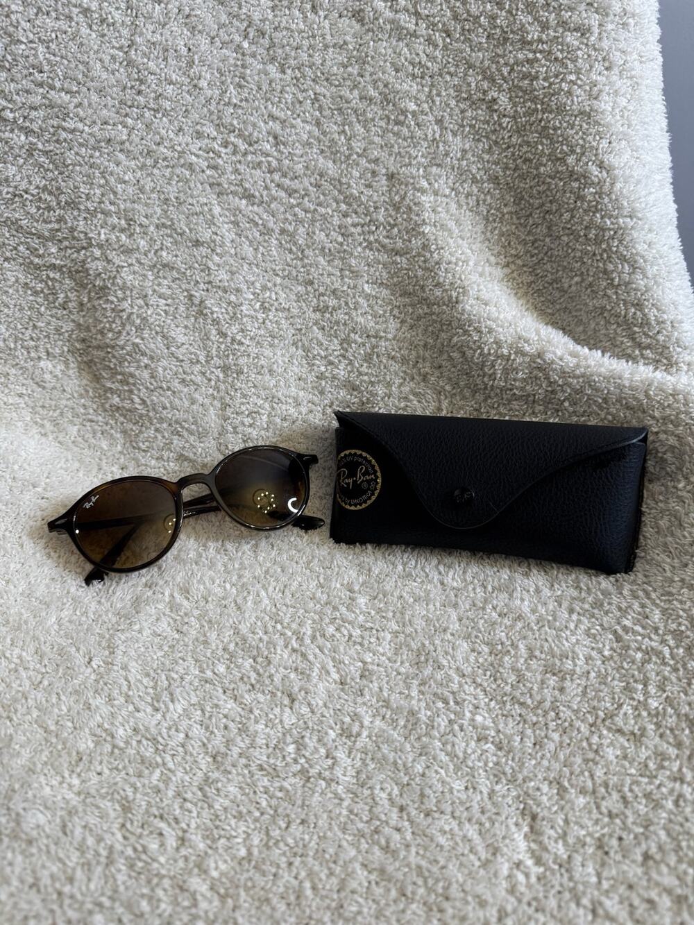 Ray-Ban RB2180 Round Tortoise Shell Brown Sunglasses Designer Eyewear With Case